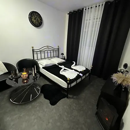 Chess Apartment